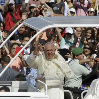 El Papa Francisco llama a la paz y reconciliación