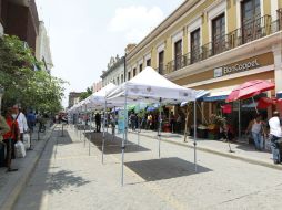 Algunos locatarios afectados del Mercado Corona se reubicarán sobre la calle Zaragoza.  /