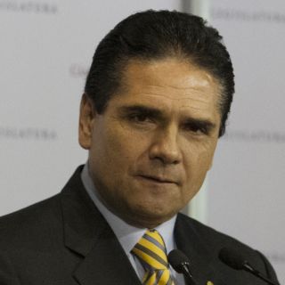 Piden descongelar ley sobre salario de funcionarios