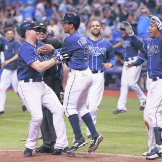 Medias Rojas siguen en caída libre