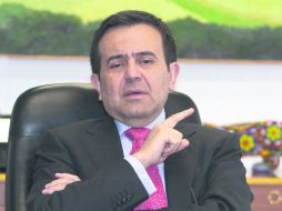 Ildefonso Guajardo afirma que la baja en el pronóstico de crecimiento no impacta el empleo. NTX /