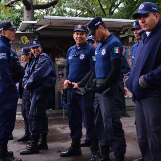 Uniformes de policías tapatíos serán revisados