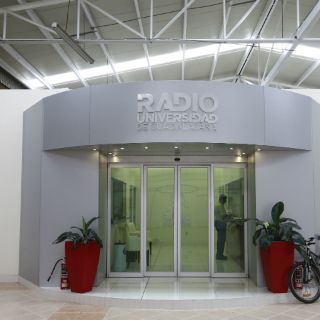 Radio UdeG festeja 40 años de vida con maratón al aire