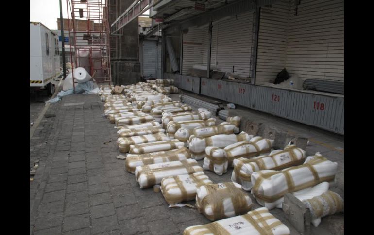 Ha sido posible lograr la ornamentación, registro fotográfico, embalaje, traslado de las balaustradas, pasamanos, rodapié y florones.  /