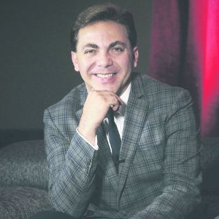Cristian Castro quiere comerse al mundo