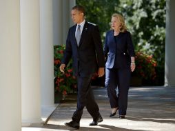 Entre las mujeres, Hillary Clinton goza de una popularidad del 61 por ciento, comparado con 44 por ciento para Barack Obama. ARCHIVO /