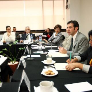 El INE resolverá hoy cambios a credencial para votar