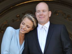 Alberto II y Charlene de Mónaco anunciaron hoy que esperan su primer hijo y que el nacimiento se producirá a finales de año. EFE /