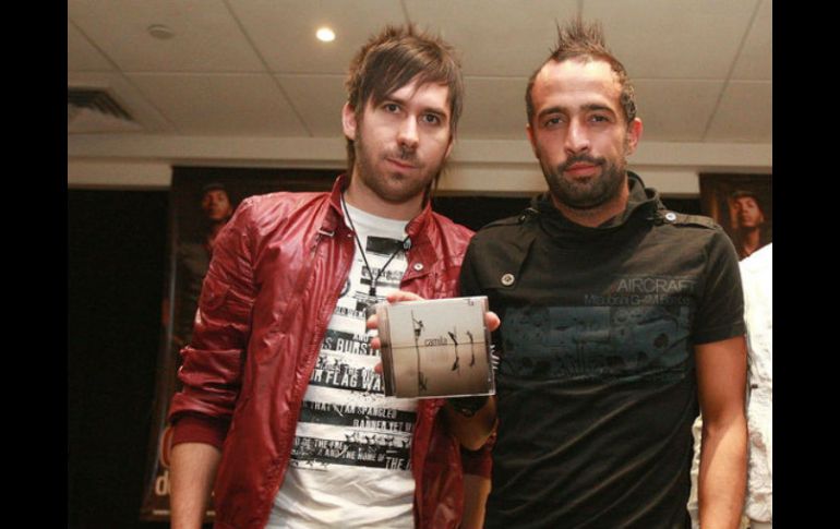 A pesar de que Samo ya no está con ellos, Camila asegura que están en buenos términos y lo apoyan en su decisión. ARCHIVO /