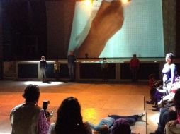 El evento comenzó con la obra El pueblo y la metáfora en acción. ESPECIAL /