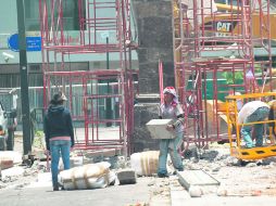 Una a una. De los bloques retirados 41 son originales de la primera estructura del Mercado Corona.  /