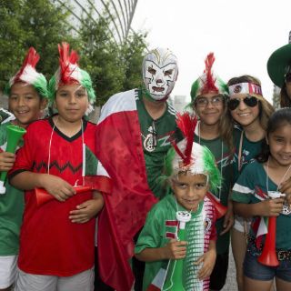 El mal clima en Dallas no desanima a la afición tricolor