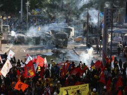 Unos 25 mil policías, apoyados por 50 blindados y algún helicóptero, participan en el despliegue. AP /