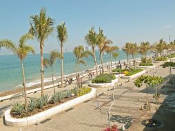 Autoridades negaron la posible presencia de un tsunami en las costas del municipio. ARCHIVO /