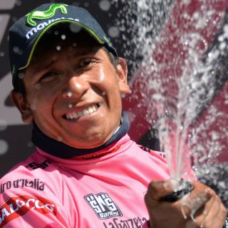 Nairo Quintana pone a enfriar el champán