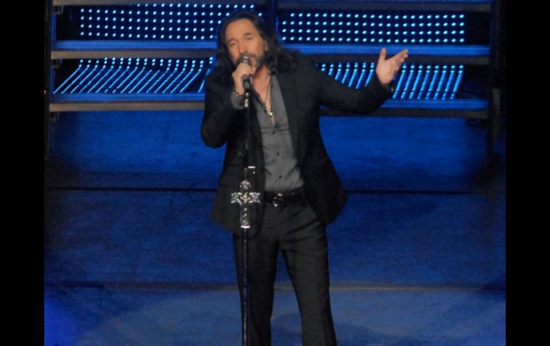 El cantante interpretó su gran éxito 'Si no te hubieras ido'. ARCHIVO /