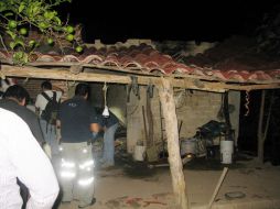 El accidente se provocó por una falla del sistema eléctrico de la casa, construida con ladrillo, laminas y cartón.  /