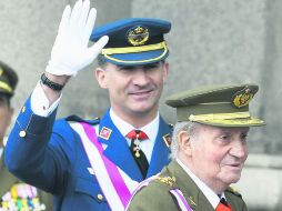 El rey Juan Carlos, de 76 años, anunció la abdicación en favor de su hijo Felipe. AP /