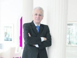 Pierre Dukan lucha desde su trinchera contra el peso y establece algunas normas para comer bien y bajar de peso. EFE /