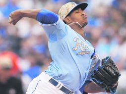 El pitcher de los Reales de Kansas City tiene el récord del lanzamiento más veloz registrado en las Grandes Ligas para un abridor. ESPECIAL /