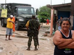 Miembros del Ejército y Protección Civil realizan recorridos para supervisar la situación en comunidades chiapanecas. NTX /