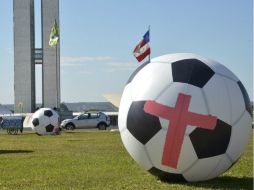 Piden hospitales, escuelas y otras necesidades del pueblo que no han sido cubiertas. EFE /
