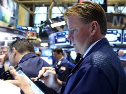 Los inversores optan por recoger beneficios luego de los últimos máximos históricos. EFE /