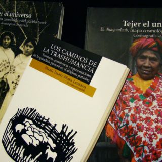 Plasman historia de la vestimenta indígena de la Huasteca potosina