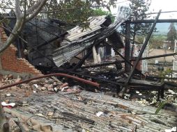 La explosión dejó daños estructurales en la finca. ESPECIAL /