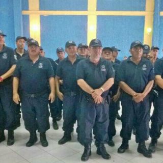 Hipólito Mora se suma a la Fuerza Rural en Michoacán