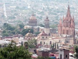 Los retrasos en turismo han generado una población flotante. EE  /