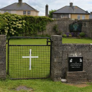 Indagarán a 'fondo' el hallazgo de fosa irlandesa