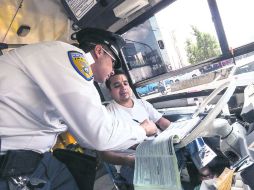 BAJO LA LUPA. En los recientes dos meses las inspecciones al transporte público se intensificaron.  /