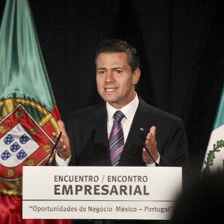 España condecorará a Peña Nieto y a su esposa