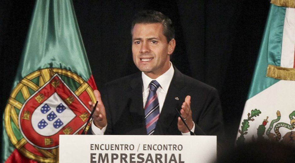 Peña Nieto terminó esta mañana sus trabajos de su gira en Portugal. EFE /