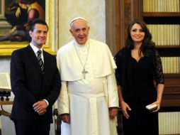 Enrique Peña Nieto se reunió con el papa Francisco, con quien sostuvo un diálogo privado en la biblioteca del Sumo Pontífice. NTX /