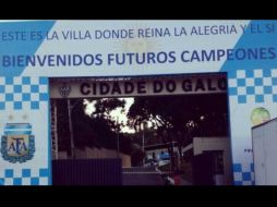 La leyenda de campeones ya fue retirada, pero captó la atención de los jugadores. Twitter: @RikyLopez. ESPECIAL /