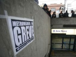 A menos de una semana de que la ciudad sea anfitriona del Mundial, la estaciones de tren detienen su funcionamiento por huelga. AFP /
