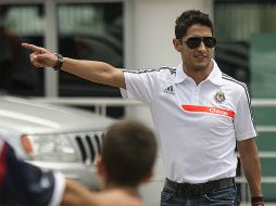 Ángel Reyna en el Aeropuerto Internacional de Guadalajara para tomar el vuelo a Los Ángeles, California.  /