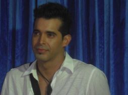 El actor Adrián Hernández participa en la obra teatral. ESPECIAL /