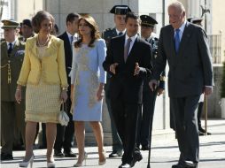 Su majestad recibió a la pareja presidencial mexicana, después de abdicar. EFE /
