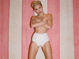 La imagen forma parte de la sesión realizada para promover su álbum 'Bangerz'. ESPECIAL /