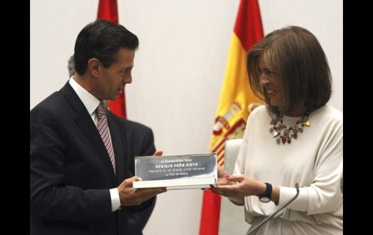 El primer mandatario continúa de visita de estado en España, donde recibió varios reconocimientos. EFE /