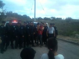 El menor fue atendido por paramédicos y descartaron alguna lesión.  /