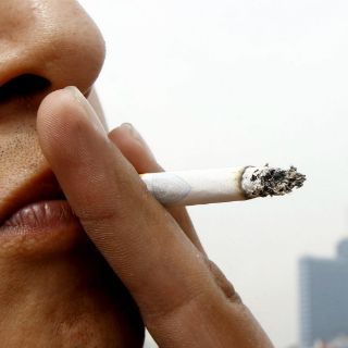 Tabacaleras deberán indemnizar a fumadores en EU