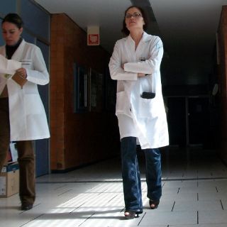 Salud Jalisco contratará a 350 médicos