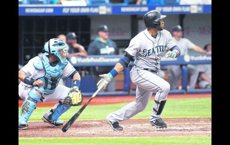 Canó bateó un doblete a banda contraria con la casa llena, con lo cual impulsó dos carreras, en el tercer capítulo. AFP /