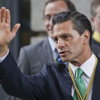 Peña reconoce a partidos por Pacto por México desde España