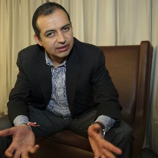 Ernesto Cordero se reincorpora como senador