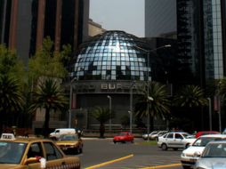 La jornada estuvo marcada por cierta volatilidad entre los inversores. ARCHIVO /